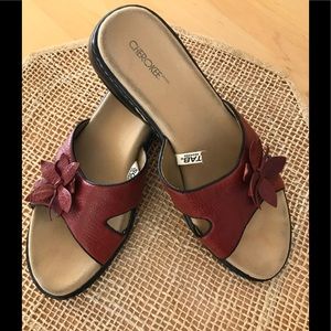 NEW Red CHEROKEE Sz 8 1/2 Slide Sandals